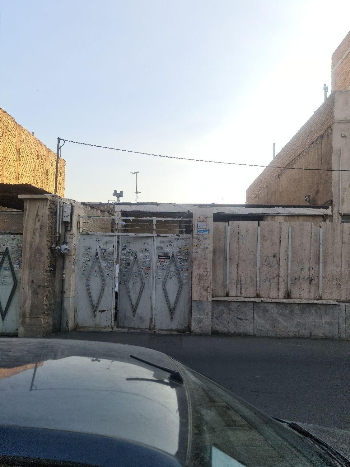 ۲۸۲ متر کلنگی تاپ لوکیشن ۱۷ شهریور(شاداباد)|فروش خانه و ویلا|تهران, هفده شهریور|دیوار