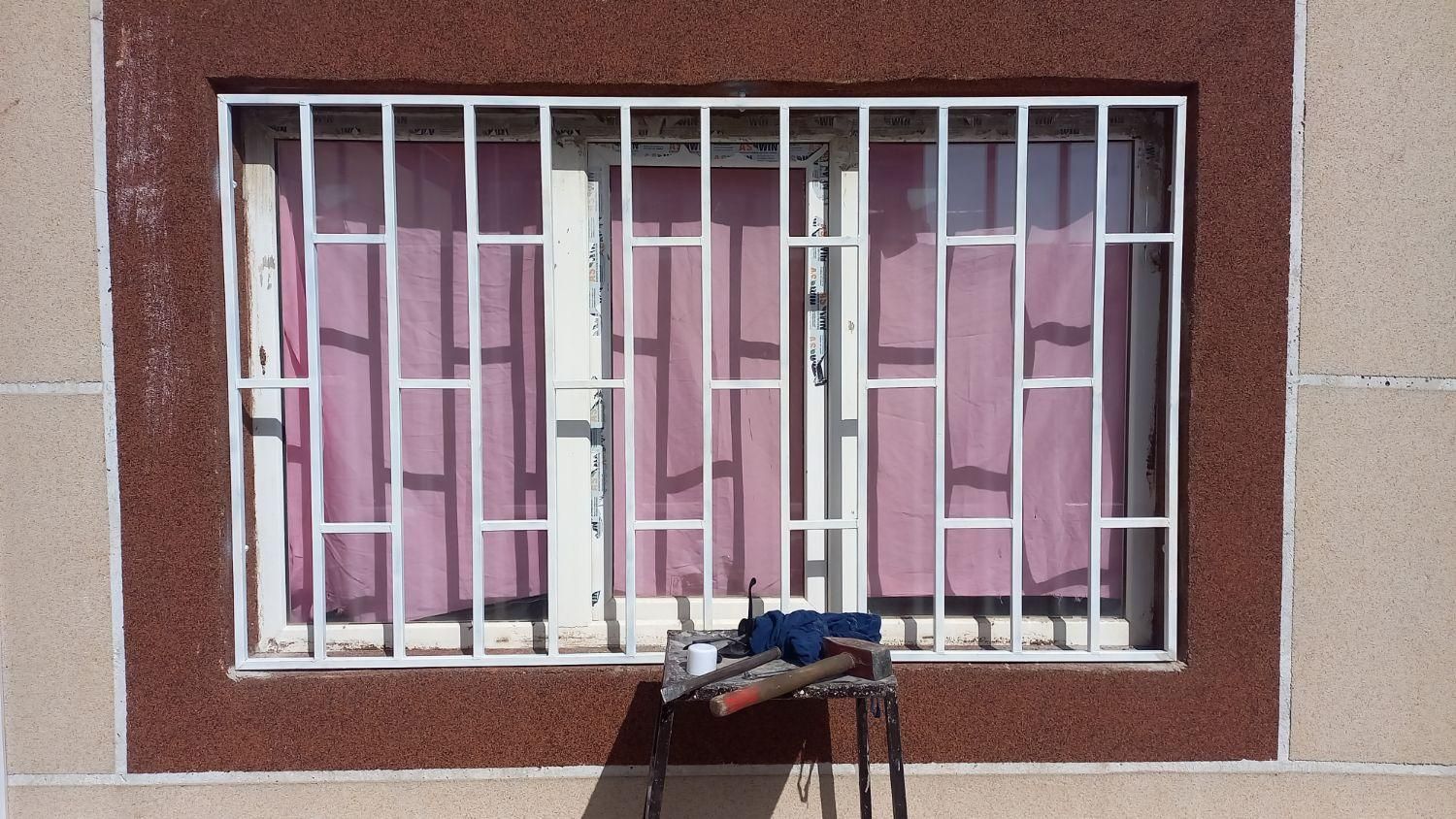 جوشکاری حفاظ درب و پنجره حفاظ آکاردئونی|خدمات پیشه و مهارت|هشتگرد, ینگی امام|دیوار