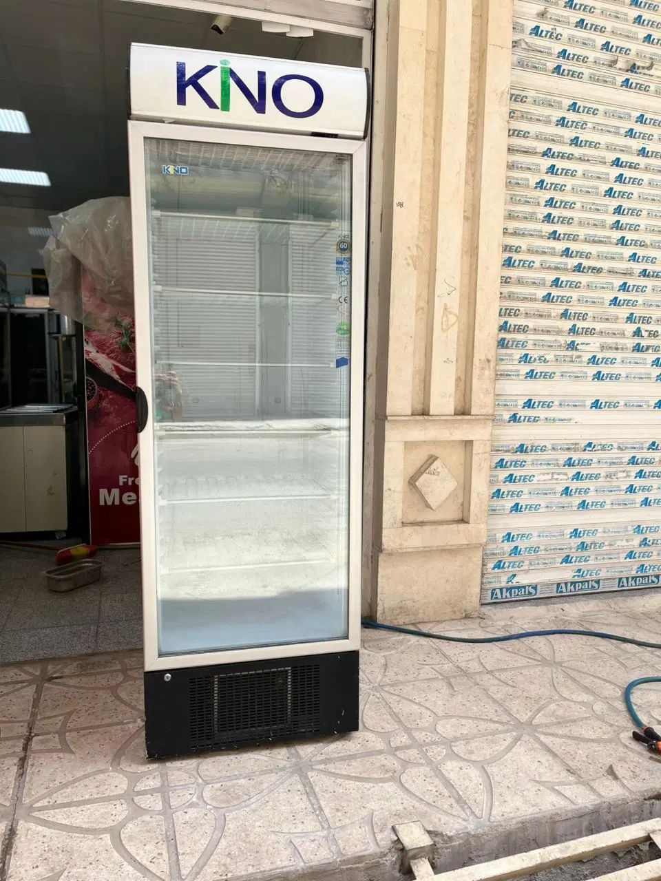 فریزر ایستاده عرض ۷۰ کینو در حد نو نو|فروشگاه و مغازه|تهران, فلسطین (میدان انقلاب)|دیوار