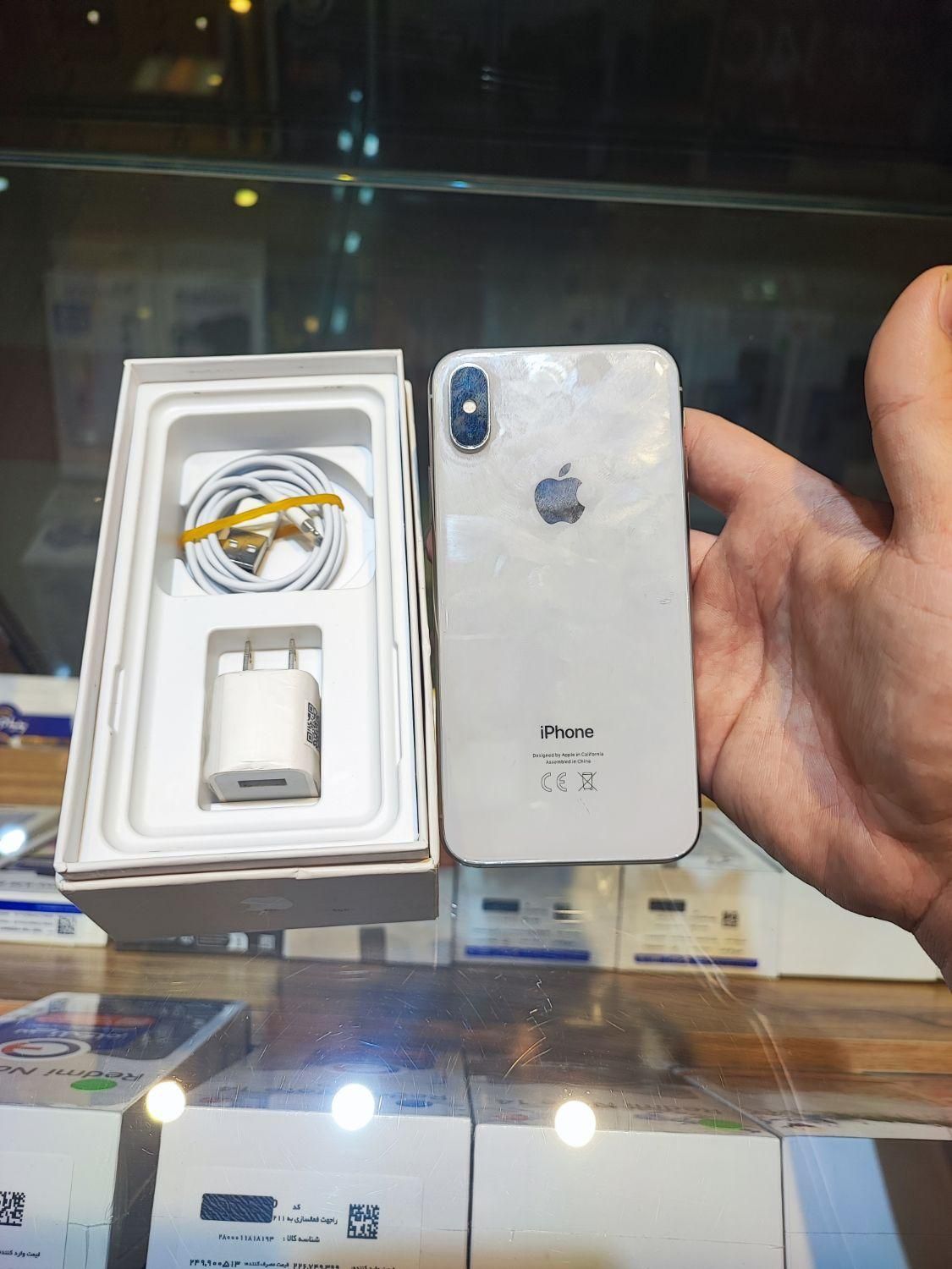 اپل iPhone X با حافظهٔ ۶۴ گیگابایت|موبایل|اراک, |دیوار