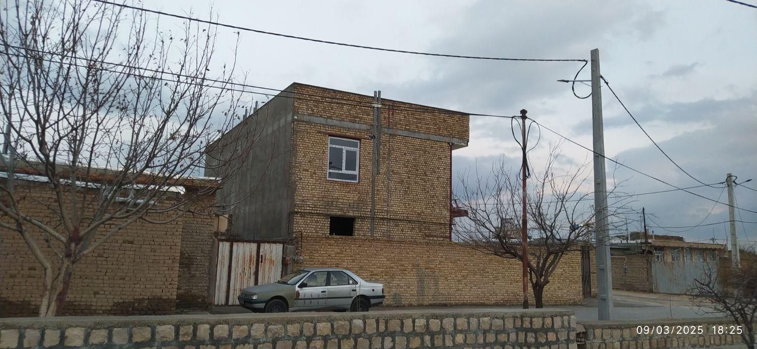 فروش دو طبقه خانه ویلایی نوساز|فروش خانه و ویلا|بروجرد, |دیوار