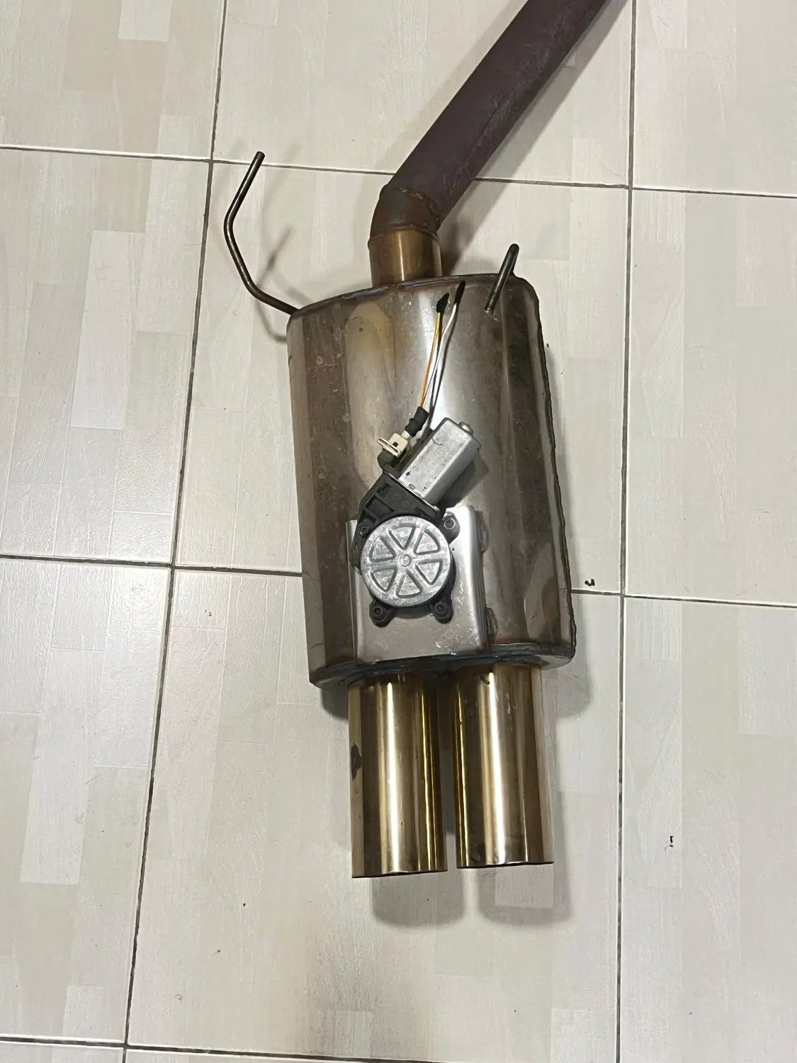 منبع اگزوز 2 لول برقی تمام استیل همراه کلید کنترل|قطعات یدکی و لوازم جانبی|زرقان, |دیوار