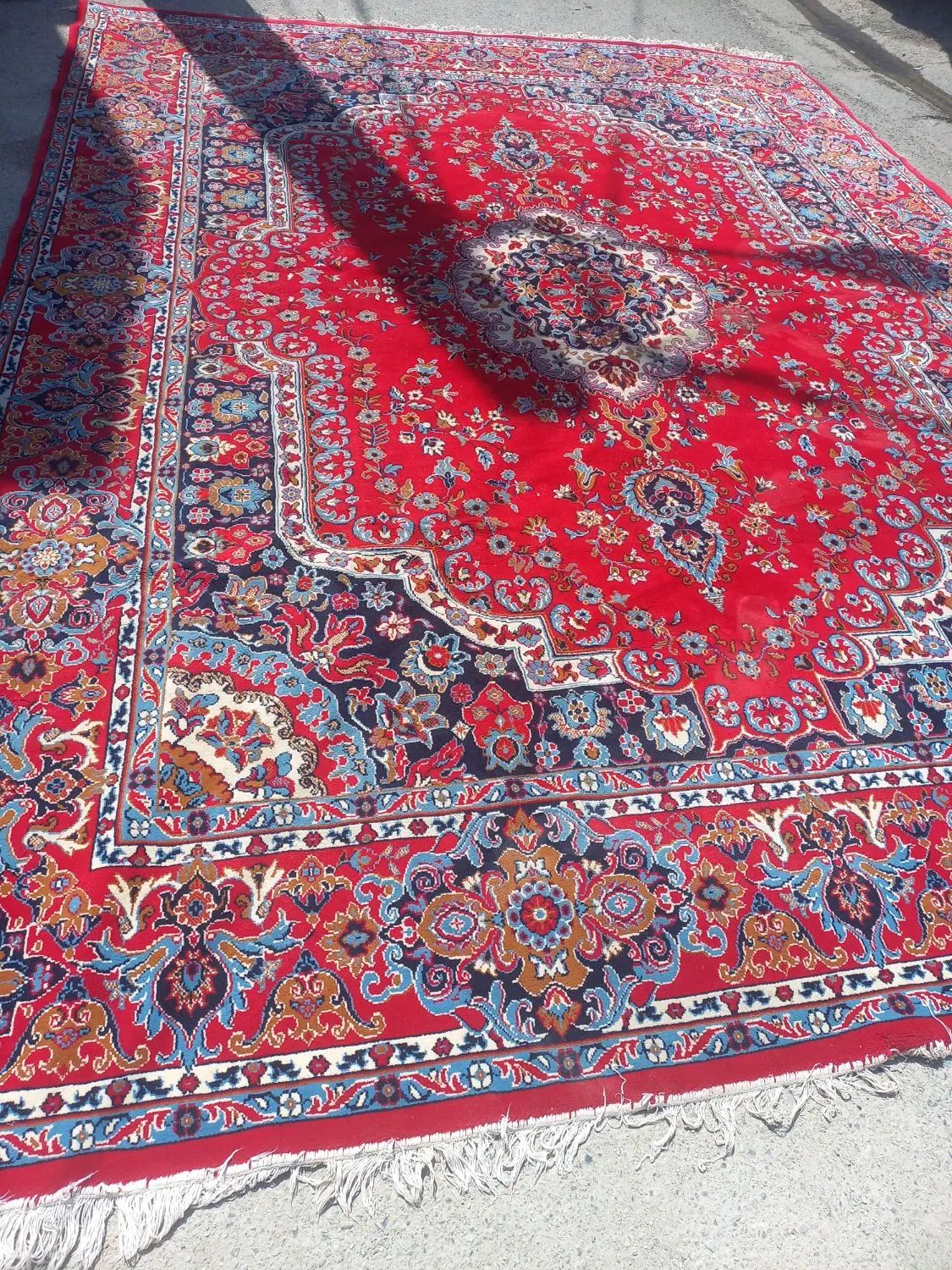 لوازم منزل فرش ۲ تخته  ۱۲ متری میز اتو پریز دار|حراج|کرج, مصباح|دیوار