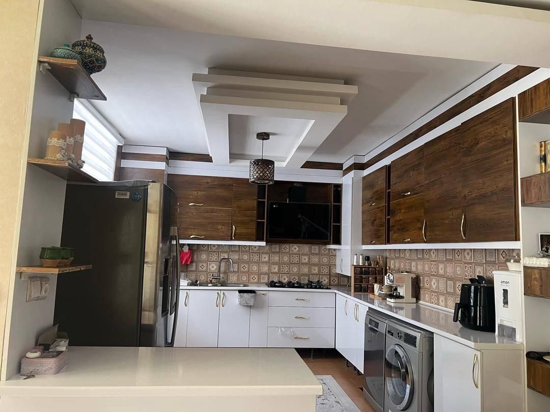 خانه طبقه همکف حیاط دار درب به ساختمان کوی قضات|فروش خانه و ویلا|فیروزآباد (فارس), |دیوار