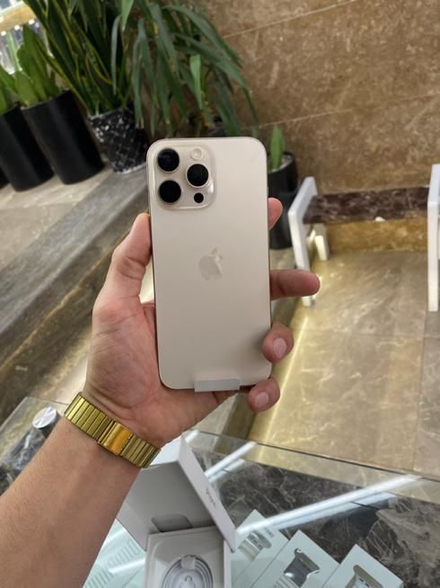 اپل iPhone 16 Pro Max با حافظهٔ ۲۵۶ گیگابایت|موبایل|کرج, گلشهر|دیوار