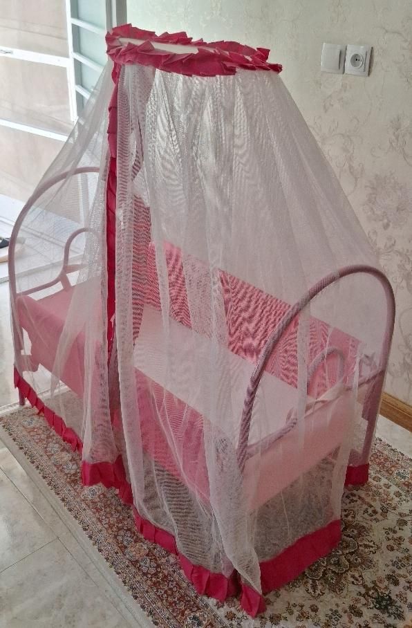 گهواره پشه بند دار|تخت و صندلی بچه|شیراز, رکن‌آباد|دیوار