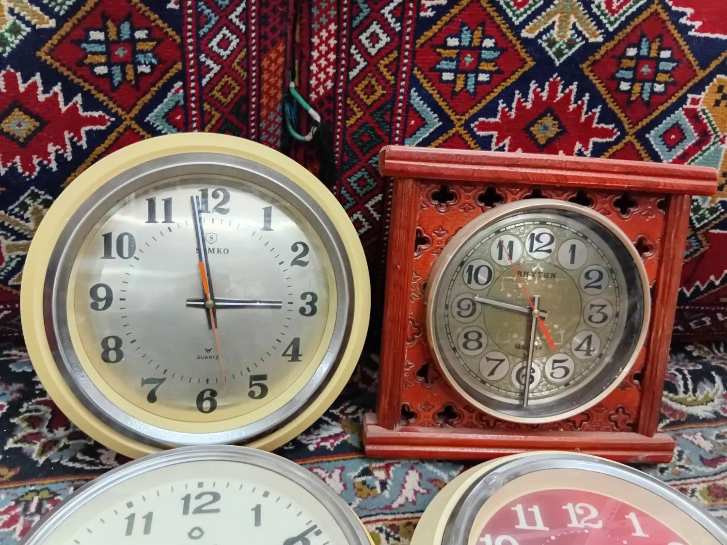 حراج ۴ عدد ساعت دیواری ژاپنی قدیمی عتیقه سالم|حراج|اصفهان, شیخ اشراق|دیوار