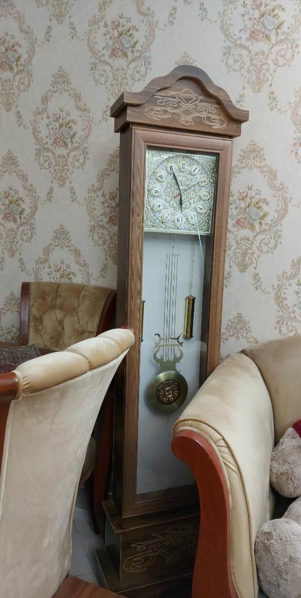 ساعت ایستاده سالم|ساعت دیواری و تزئینی|محمدشهر, محمدشهر|دیوار