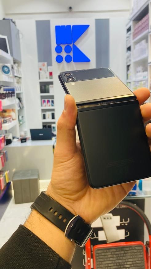 سامسونگ Galaxy Z Flip3 5G با حافظهٔ ۲۵۶ گیگابایت|موبایل|تهران, صادقیه|دیوار