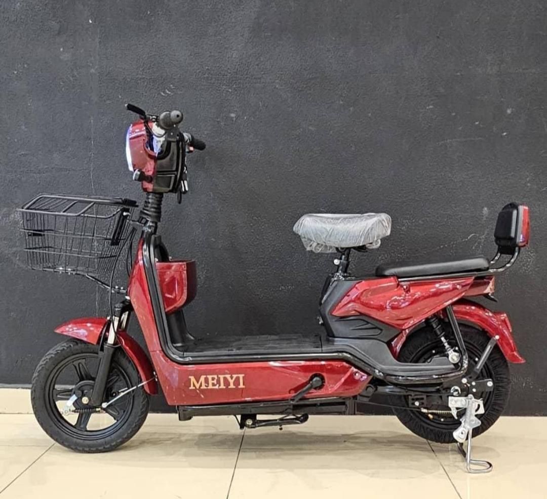 اسکوتر برقی موتور برقی چک بده 36 ماهه از دم قسط|دوچرخه، اسکیت، اسکوتر|اصفهان, خواجو|دیوار