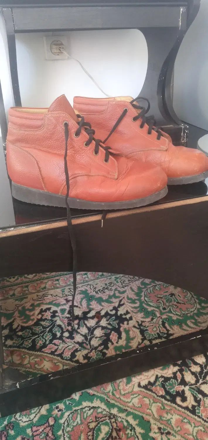 کفش‌سایز‌42‌مردانه‌جنس‌چرم‌اصل‌کار‌دست‌اصفهان|کیف، کفش، کمربند|ملایر, |دیوار