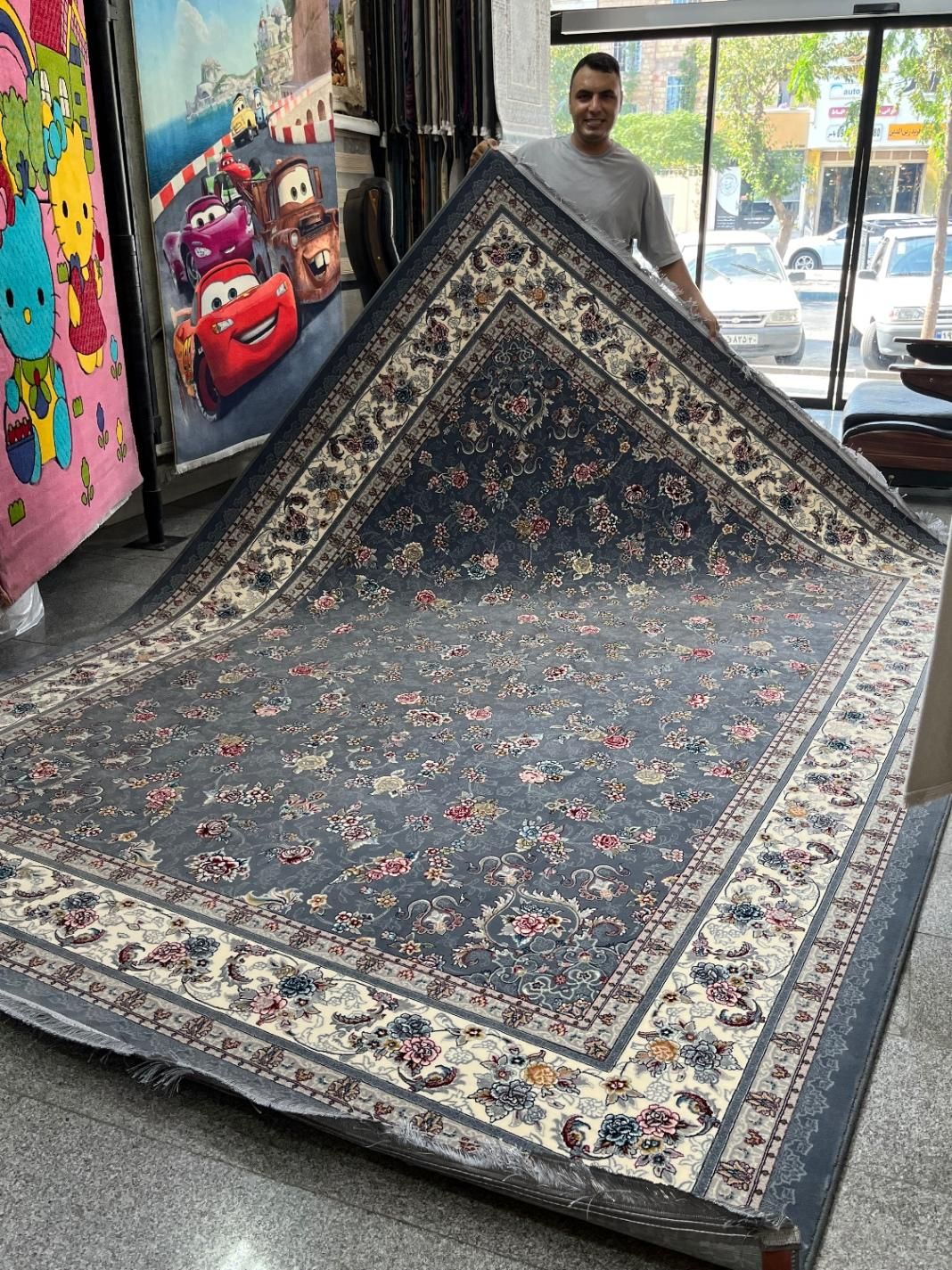 فرش۷۰۰شانه گیلدا دودی نقره ای آکبند|فرش|قدس, شهر‌قدس|دیوار