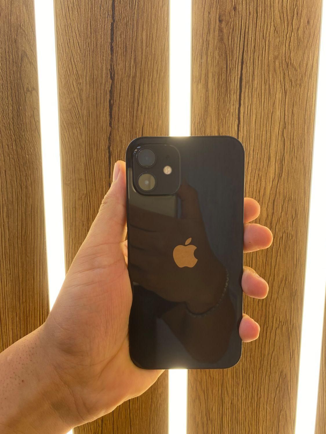 اپل iPhone 12 با حافظهٔ ۱۲۸ گیگابایت|موبایل|کاشان, |دیوار