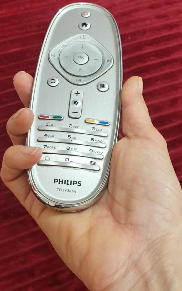 تلویزیون سه بعدی فیلیپس اصلی به همراه دو عینک|تلویزیون و پروژکتور|لنگرود, |دیوار