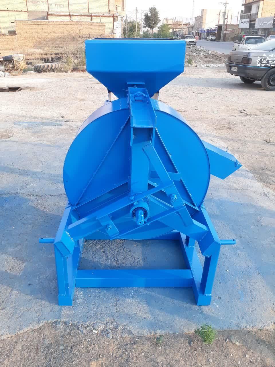 آسیاب سنگی پشت تراکتوری وآسیاب وخرمنکوب خانگی|ماشین‌آلات صنعتی|ملایر, |دیوار