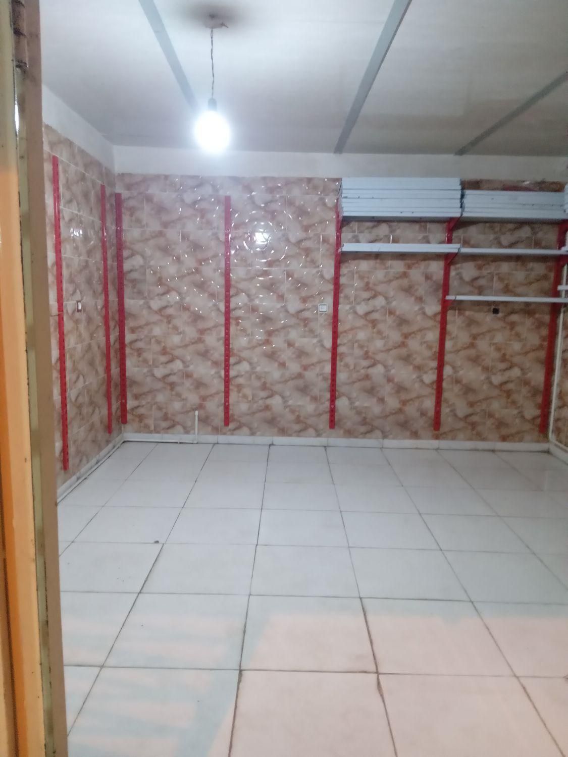اجاره یه واحد تجاری مغازه در خیابان ۲۲بهمن|اجارهٔ مغازه و غرفه|ایوان, |دیوار