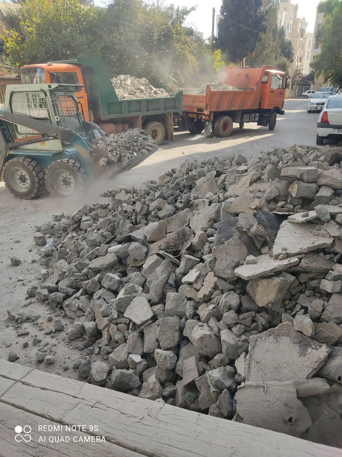 حمل نخاله با خاور کمپرسی بابکت ماسه ناخاله در هرجا|خدمات حمل و نقل|شیراز, کوی زهرا|دیوار