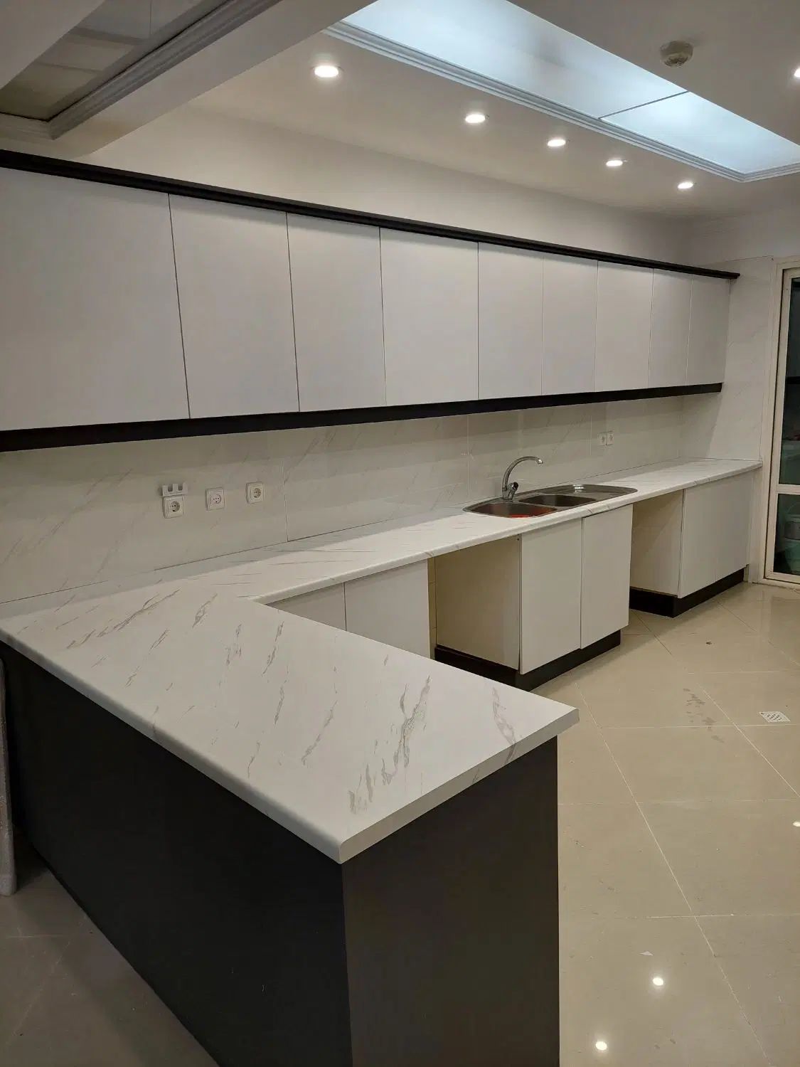 نصب برچسب کابینت نصاب برچسب کابینت با سشوار صنعتی|خدمات پیشه و مهارت|تهران, ایران|دیوار