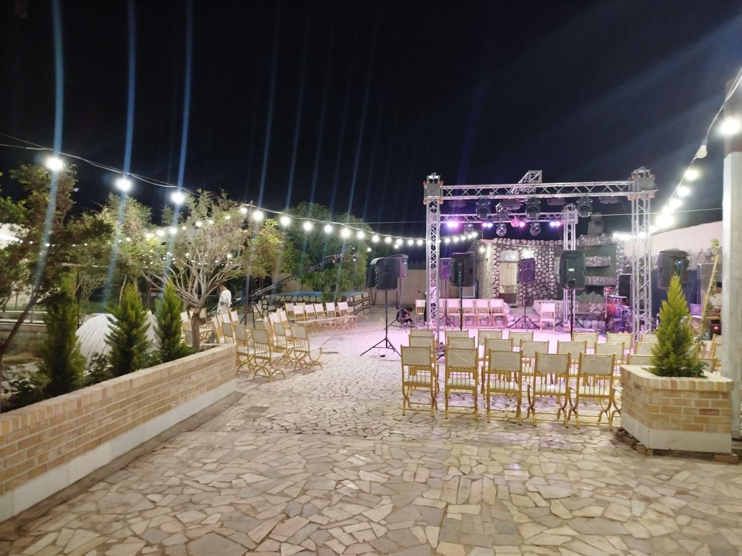 باغ تالار دنیز|اجارهٔ کوتاهمدت ویلا و باغ|سیرجان, |دیوار