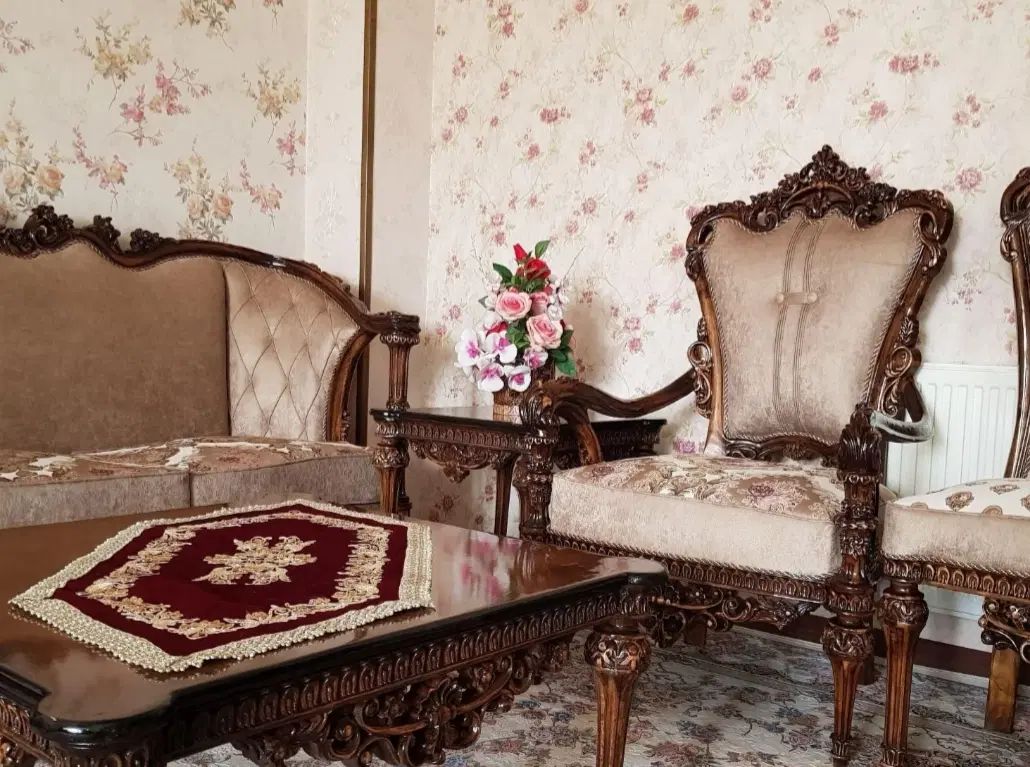 مبل سلطنتی ۸ نفره خاطره(زیر قیمت)|مبلمان خانگی و میز عسلی|اصفهان, ابر|دیوار
