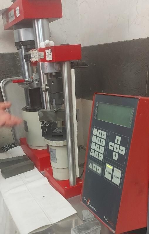 عمده فروشی چسب بتن و چسب کاشی ، گروت ، عایق|مصالح و تجهیزات ساختمان|اصفهان, قائمیه|دیوار