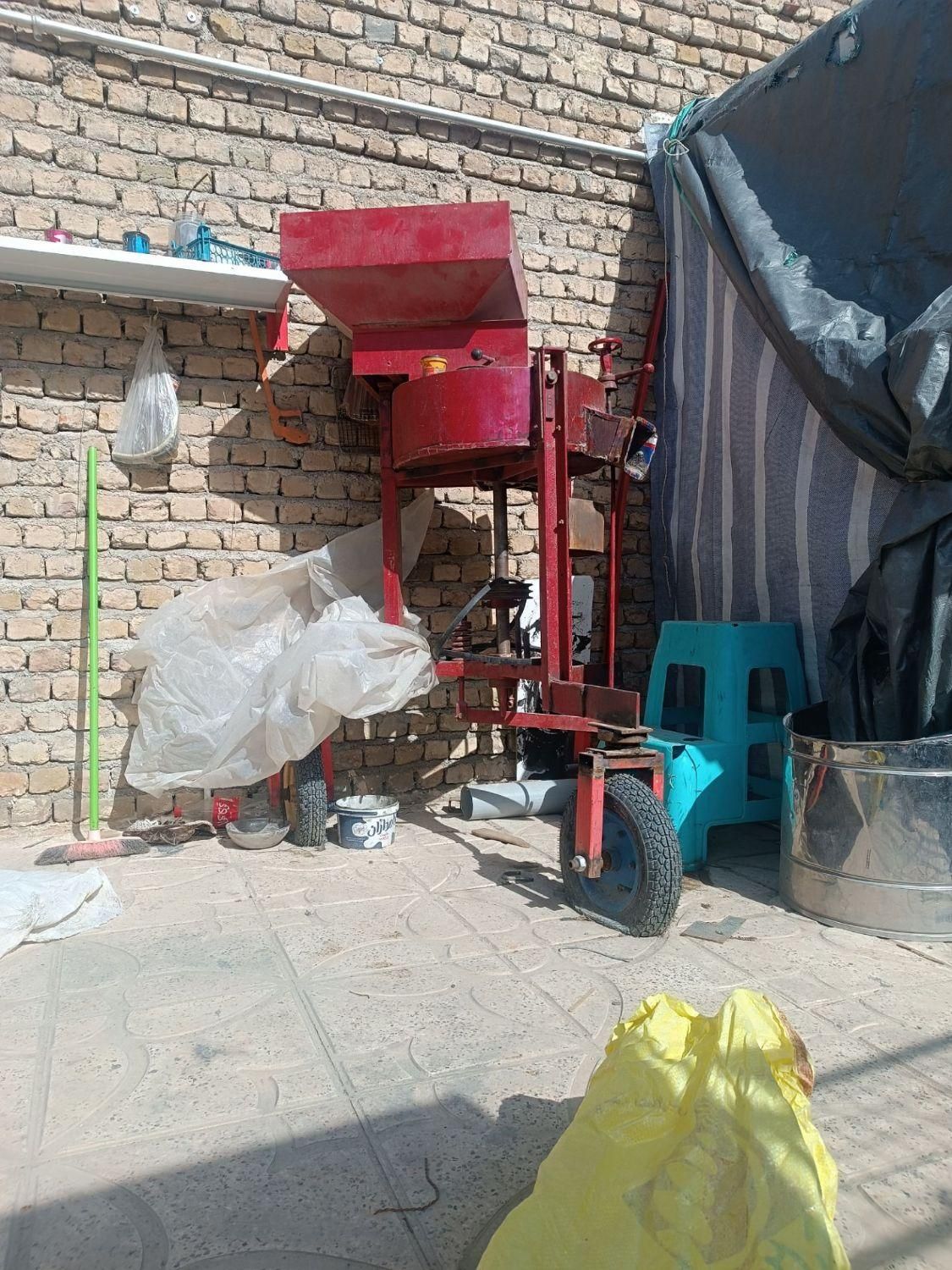 آسیاب سنگی|ماشین‌آلات صنعتی|شیروان (خراسان), |دیوار
