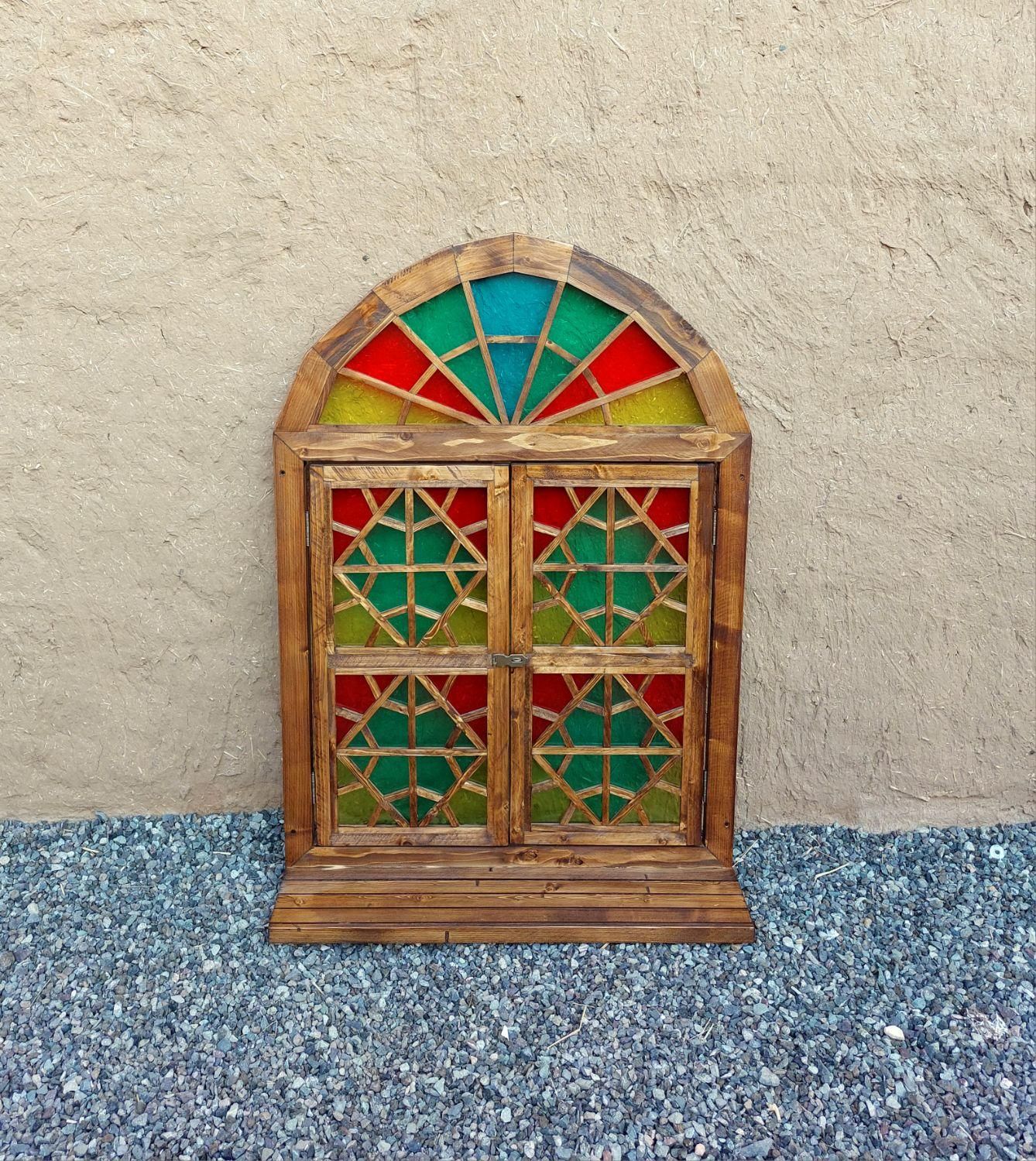 پنجره سنتی چوبی طرح محراب|صنایع دستی و سایر لوازم تزئینی|سبزوار, شهرک جهاد|دیوار