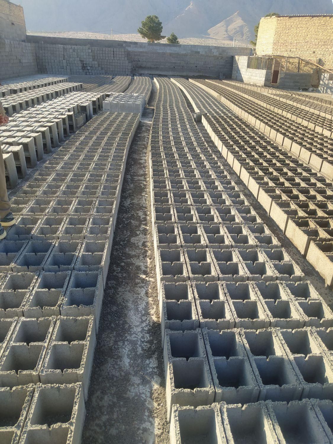 پخش انواع بلوک سیمانی|خدمات پیشه و مهارت|شهرضا, |دیوار