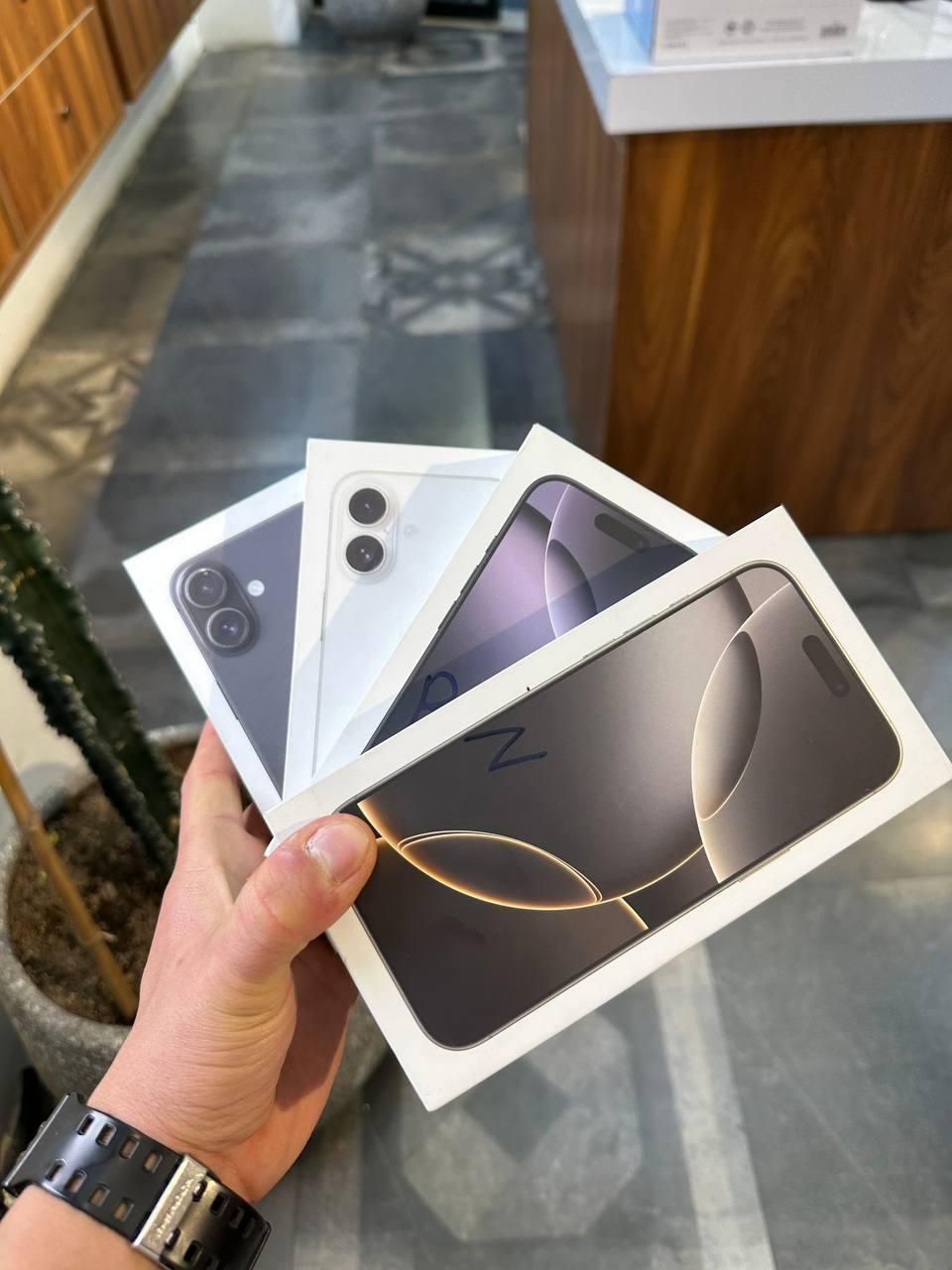 اپل iPhone 16 Pro با حافظهٔ ۲۵۶ گیگابایت|موبایل|کرج, مهرشهر - فاز ۲|دیوار