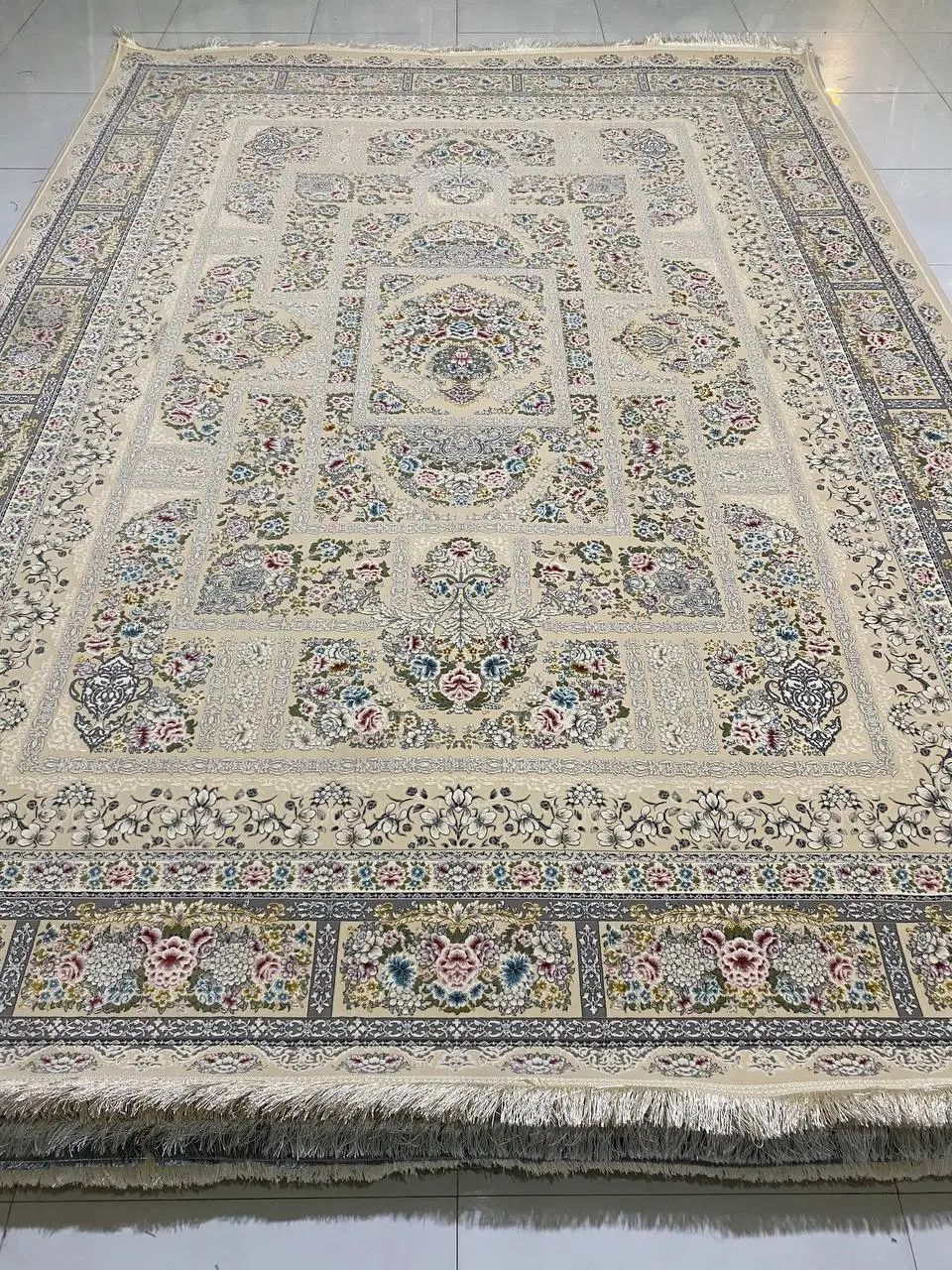 فرش ۹متری ۱۲۰۰شانه /طرح برجستهه /نخ آکریلیک تهران|فرش|تهران, حکمت|دیوار