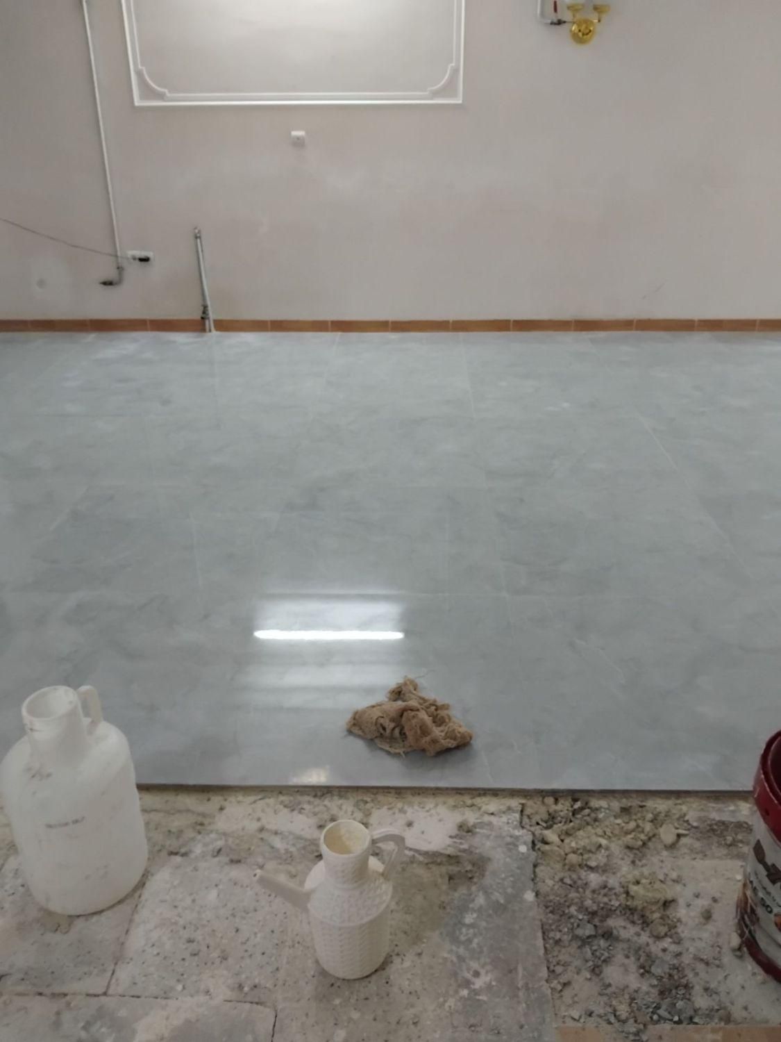 کاشی سرامیک چسبی دوغابی بازسازی|خدمات پیشه و مهارت|همدان, |دیوار