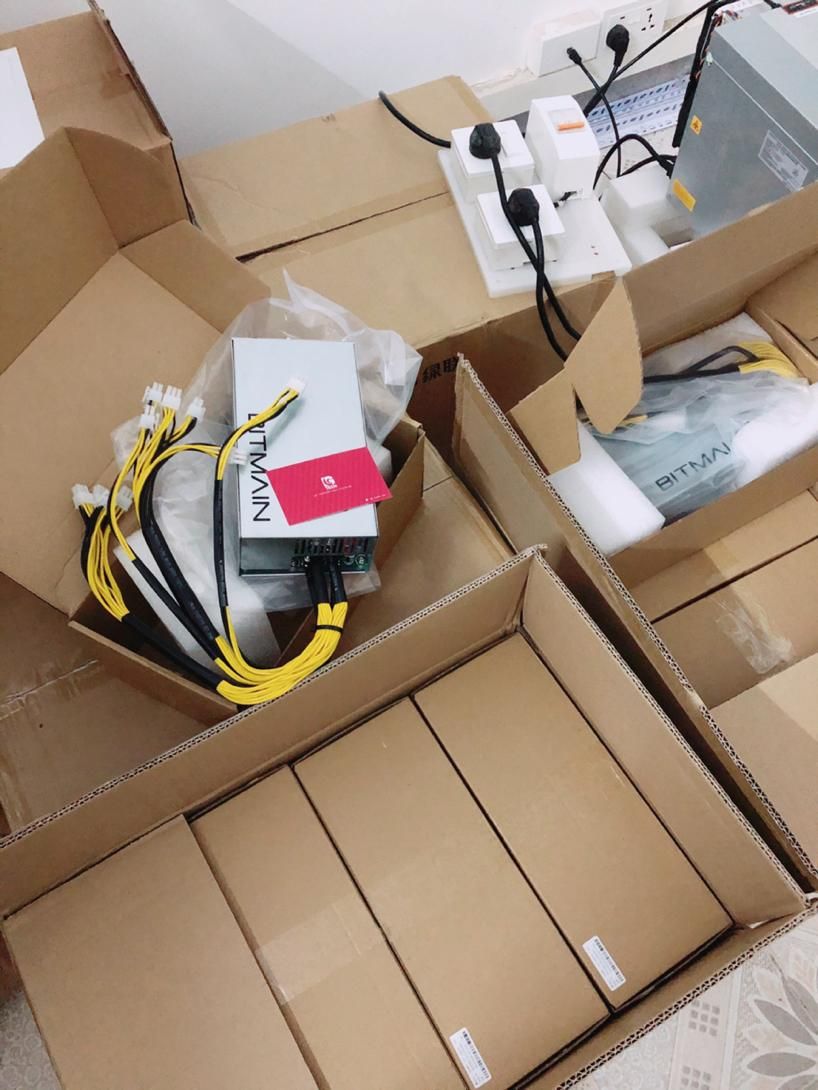 حراج پاور اکبند و پلمپ Bitmain APW 7 1800W|قطعات و لوازم جانبی رایانه|تهران, جمال‌زاده|دیوار