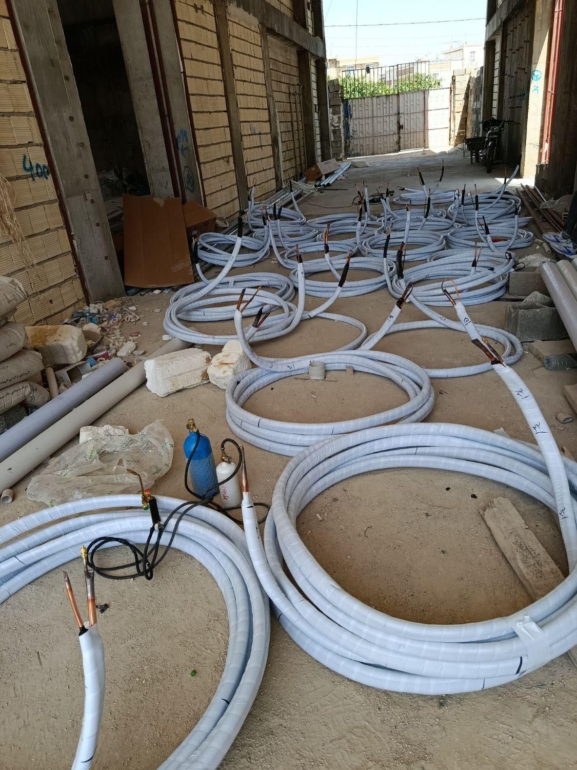 نصب فروش و لوله کشی اسپیلت اسپیلت کولر|خدمات پیشه و مهارت|شیراز, ریشمک|دیوار