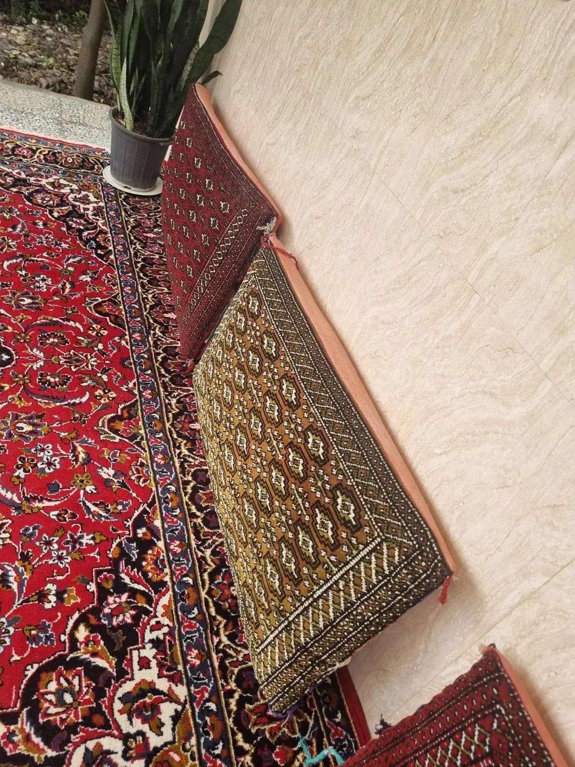 پشتی سنتی مناسب|پشتی|رشت, استقامت ۱|دیوار