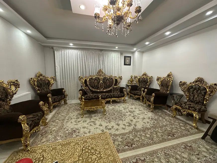 ست مبلمان همراه میز عسلی و ست ساعت ویترین|مبلمان خانگی و میز عسلی|کرج, حصارک بالا|دیوار