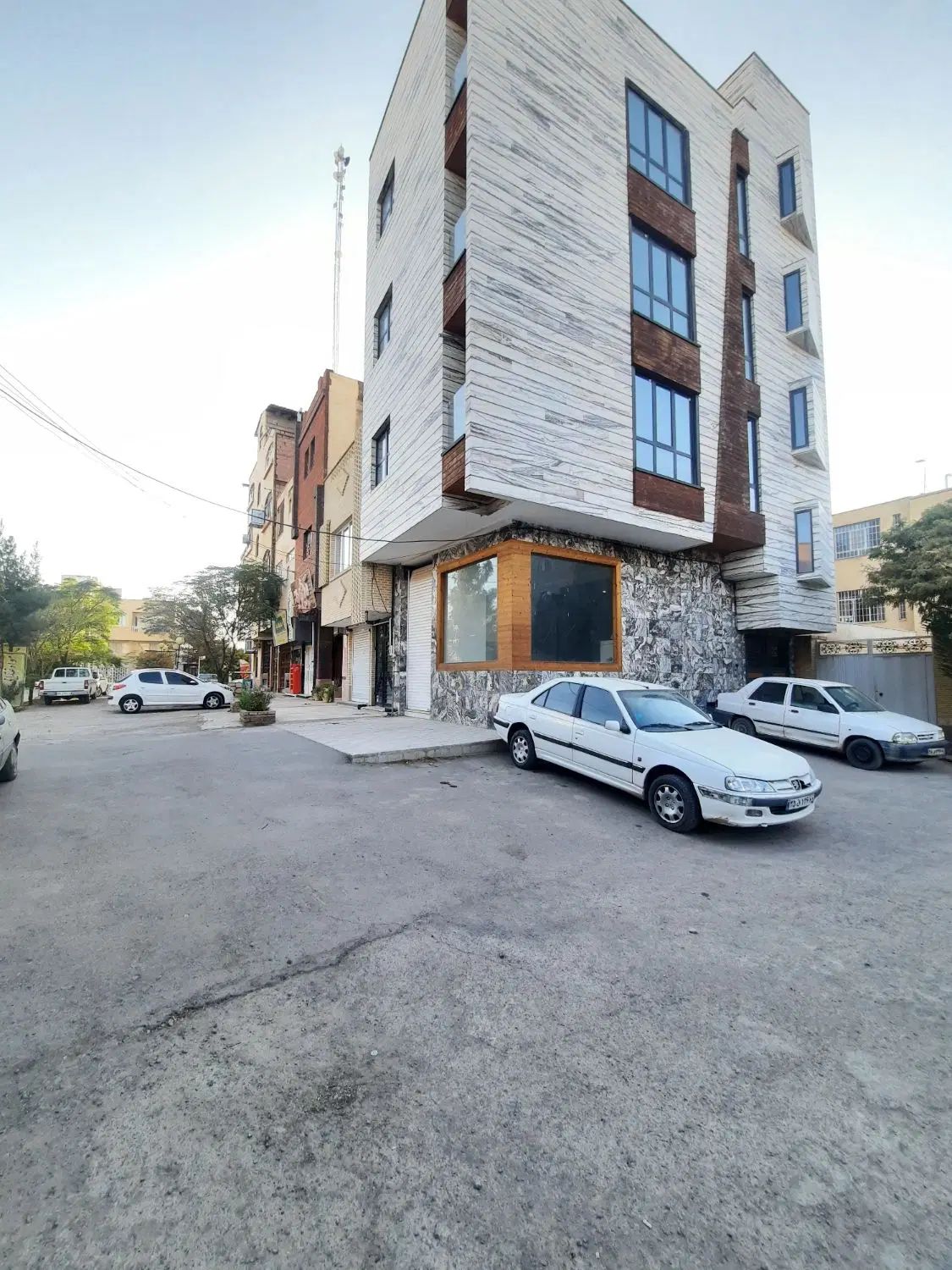 آپارتمان دونبش صفر کلید نخورده الغدیر ۱|فروش آپارتمان|کرمان, |دیوار