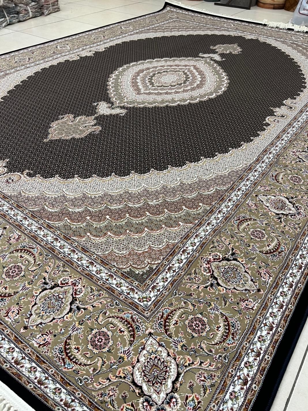 فرش ماشینی طرح ماهی سلطان تارا 1200 شانه 6 متری|فرش|تبریز, |دیوار