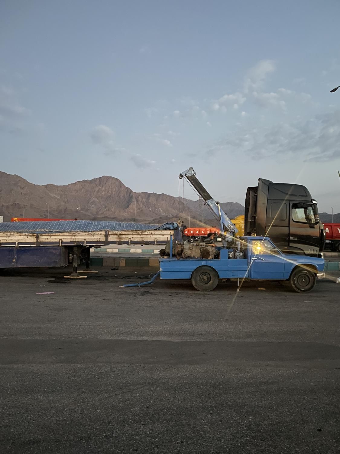 جرثقیل نیسانی یدککش نیسان جرثقیل نیسان یدک کش|خدمات حمل و نقل|یزد, |دیوار