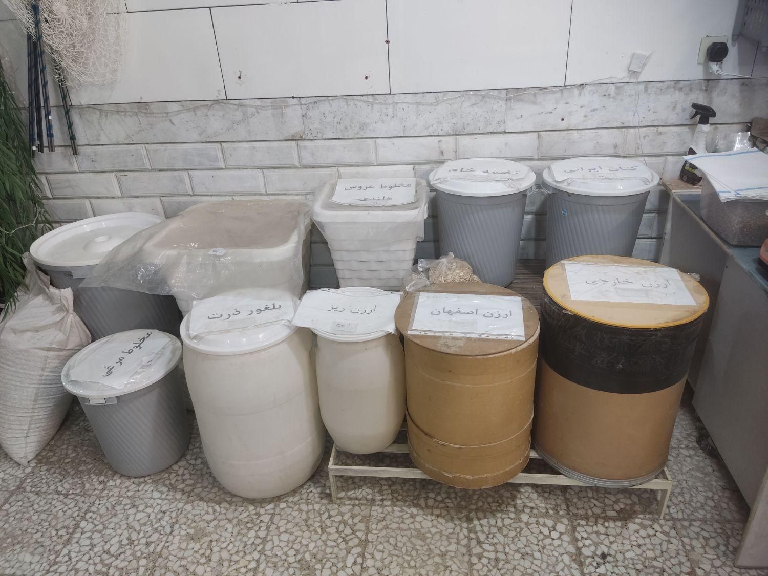 خوراک پرندگان خانگی و لوازم جانبی|لوازم جانبی حیوانات|شاهین‌شهر, شهرک گلدیس|دیوار