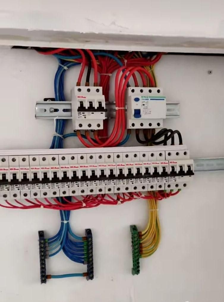 برقکار.برقکش.برق .ساختمان کلی جزئی صفر تا صد.|خدمات پیشه و مهارت|یزد, |دیوار