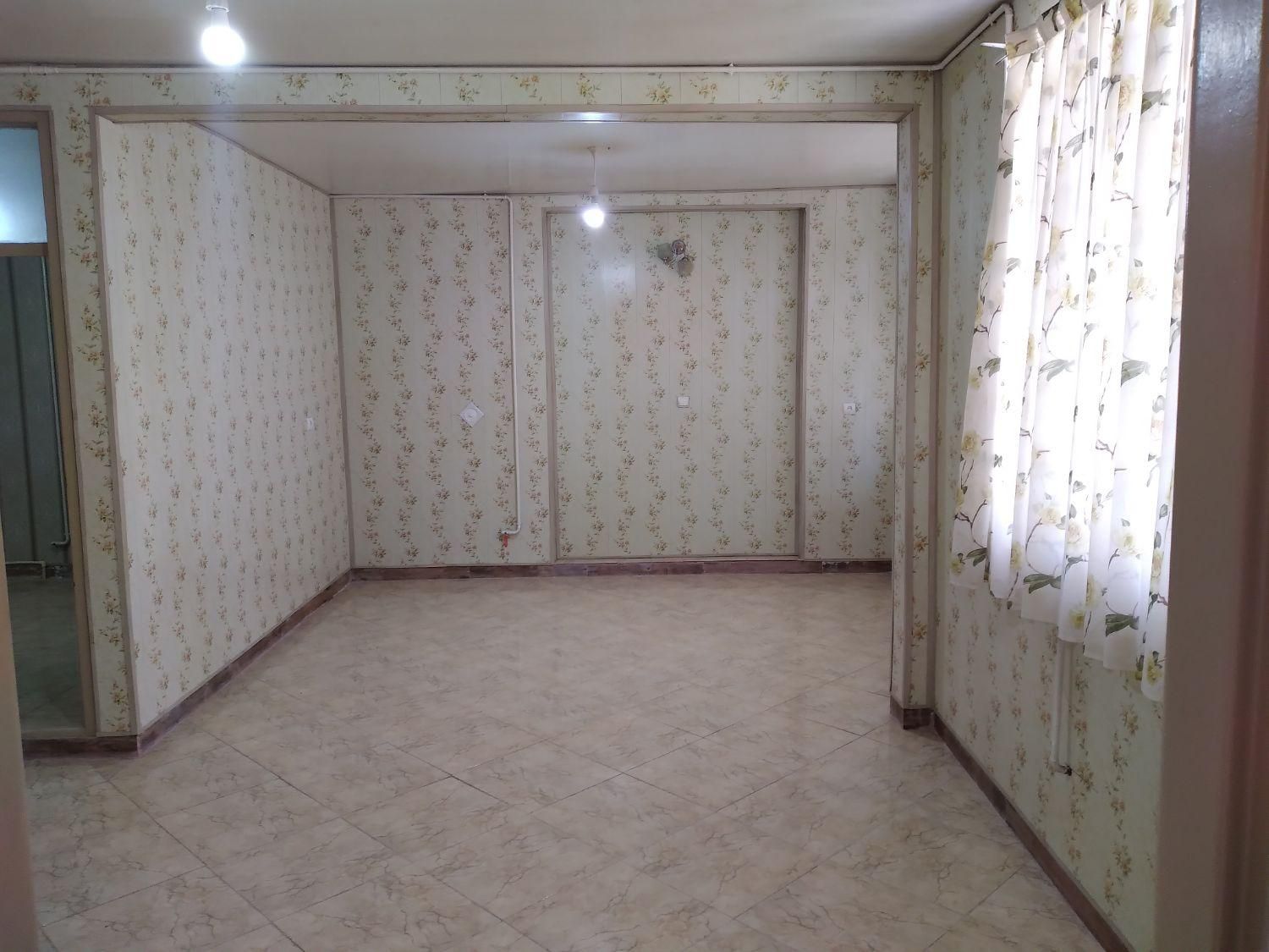 فروش دوطبقه ساخت و زمین شش دانگ دربست راه جداگانه|فروش آپارتمان|تویسرکان, |دیوار