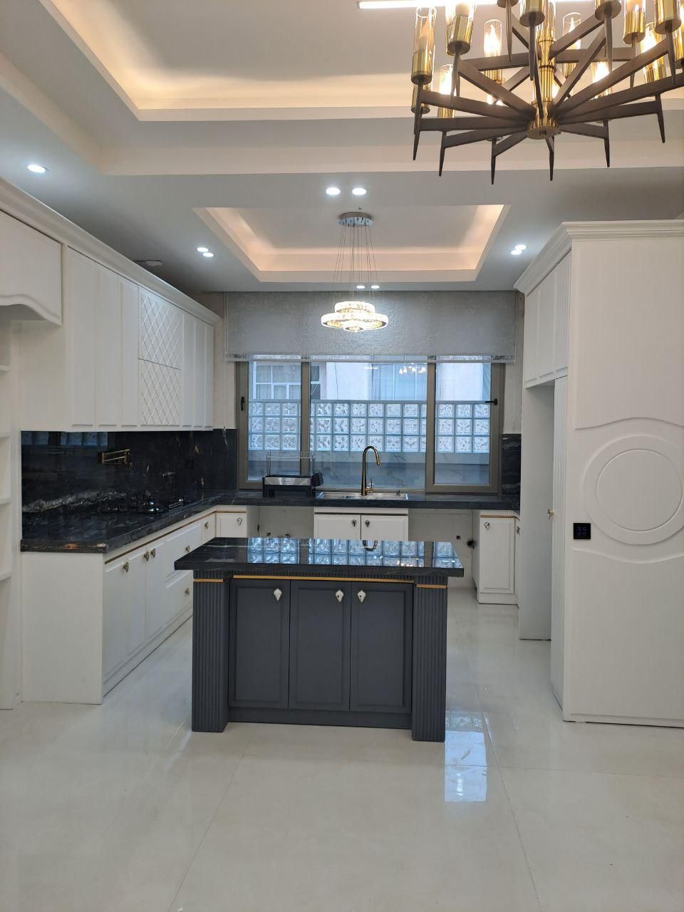 ۸۷ متر /غرف نور/نزدیک خیابان اصلی/اکبری|فروش آپارتمان|مشهد, امام رضا (ع)|دیوار