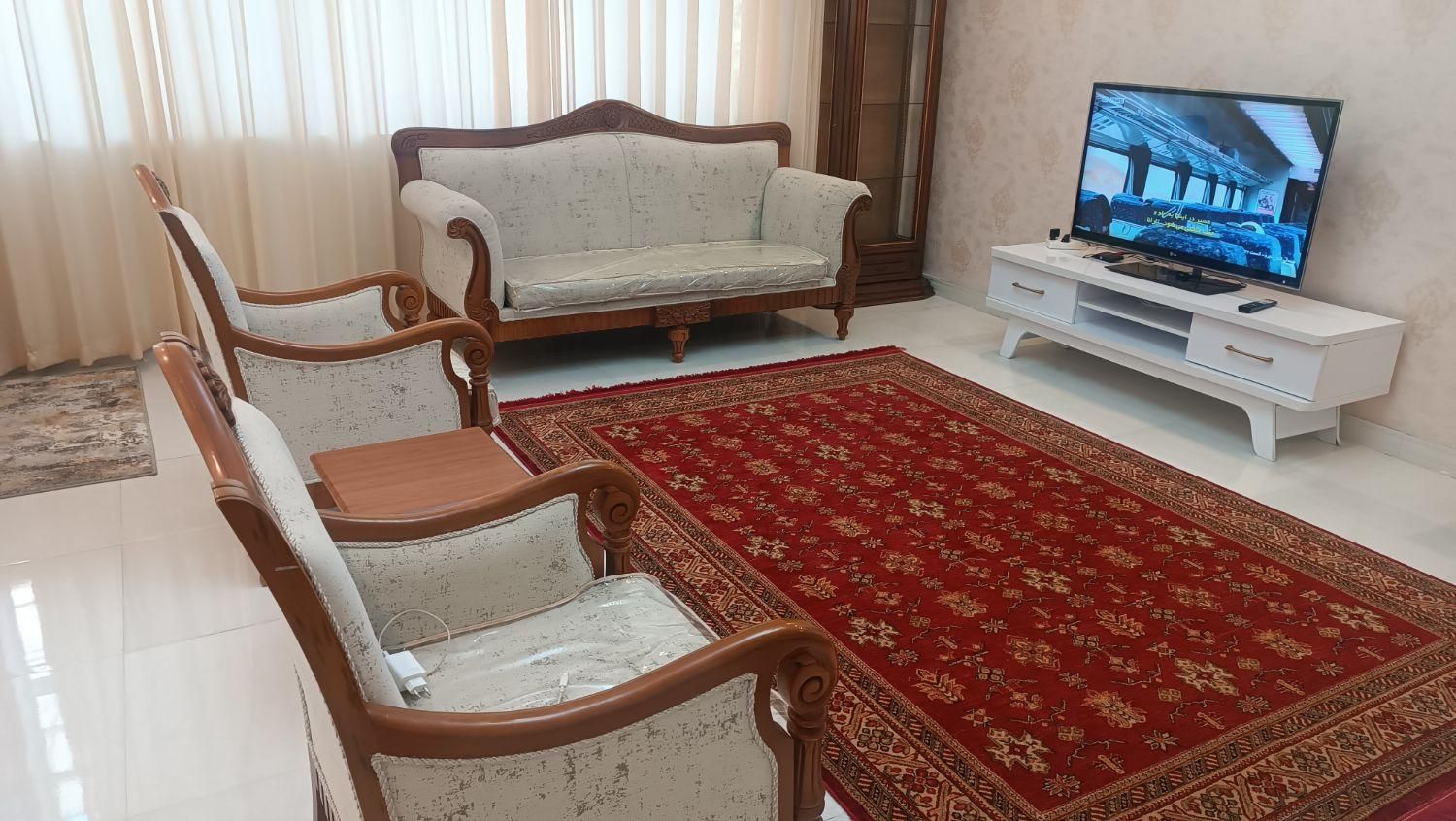 100متری ،نوساز وتمیز،هتلی 5ستاره|اجارهٔ کوتاه‌مدت آپارتمان و سوئیت|بندرعباس, |دیوار