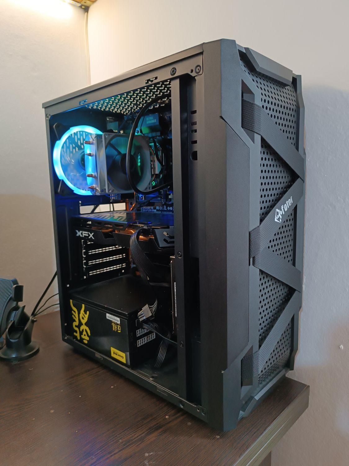 کامپیوتر|رایانه رومیزی|رویان, |دیوار