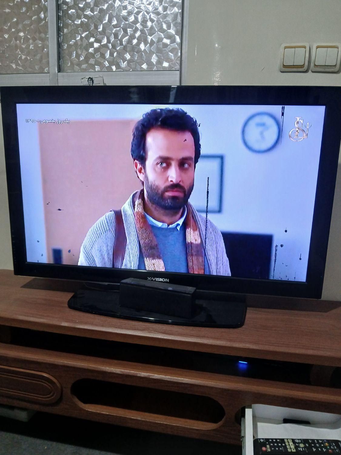 تلویزیون ال ای دی ایکس ویژن ۴۰ اینچ رنگی|تلویزیون و پروژکتور|تهران, جوادیه|دیوار