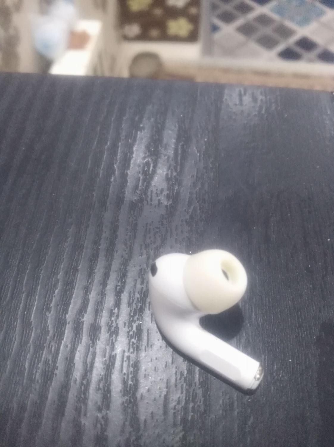 گوشی ایر پاد پرو (گوش راست) سالم|لوازم جانبی موبایل و تبلت|تهران, نعمتآباد|دیوار