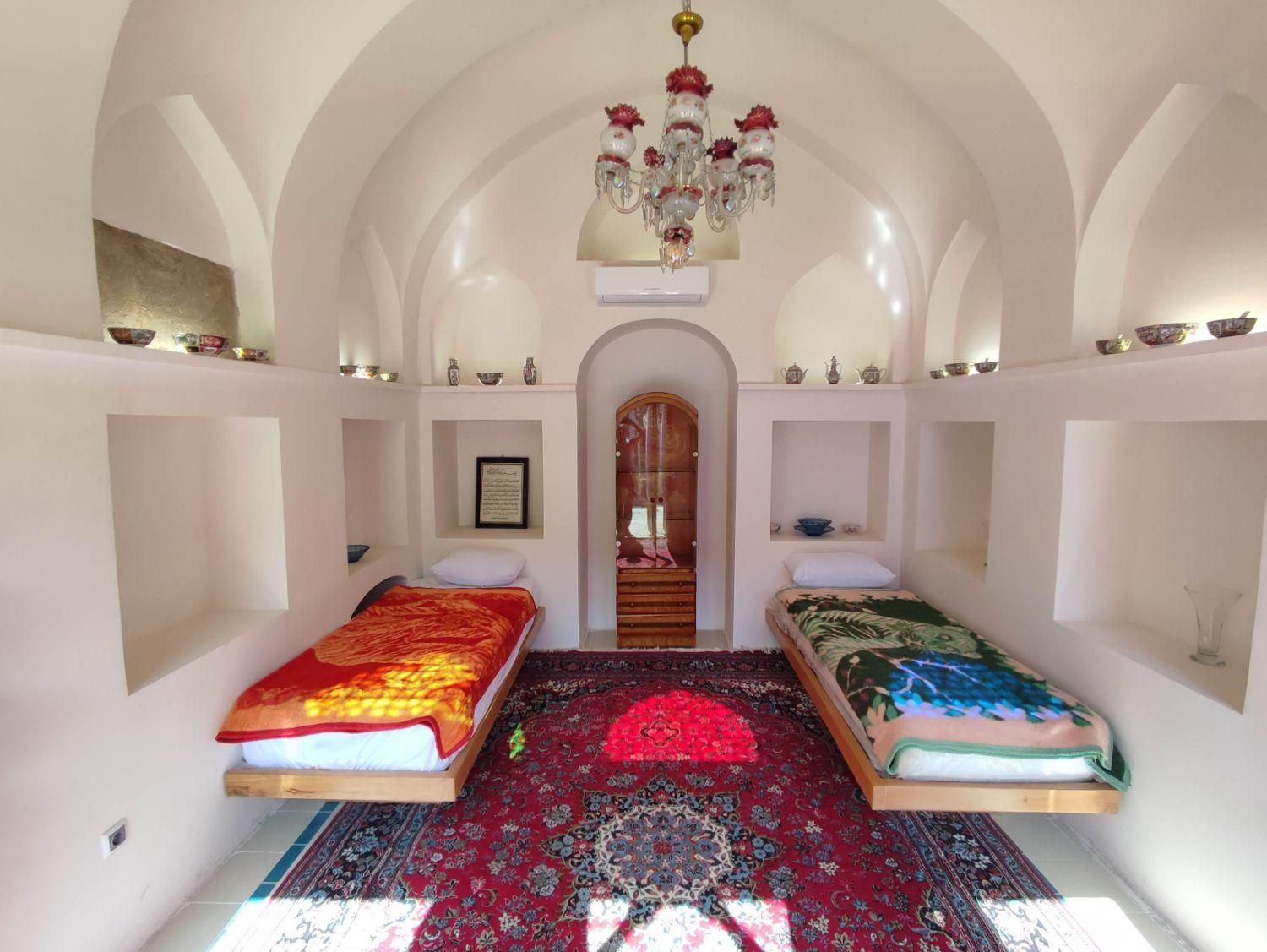 اقامتگاه بوم‌گردی (بومگردی) هتل مسافرخانه|اجارهٔ کوتاه‌مدت آپارتمان و سوئیت|خمینی‌شهر, |دیوار