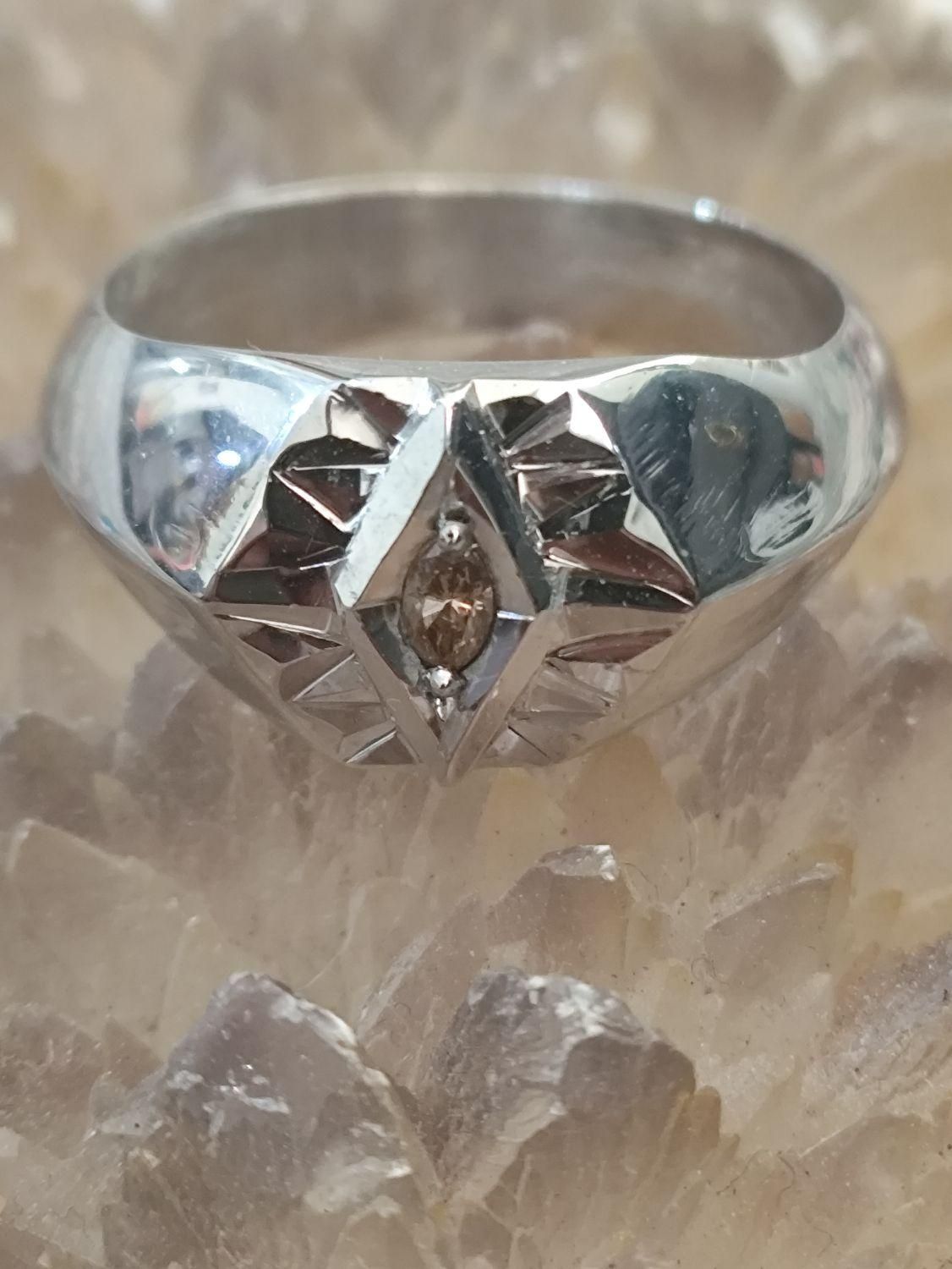 حلقه  انگشتر مردانه با نگین الماس  اصل|جواهرات|شیراز, شریف‌آباد|دیوار