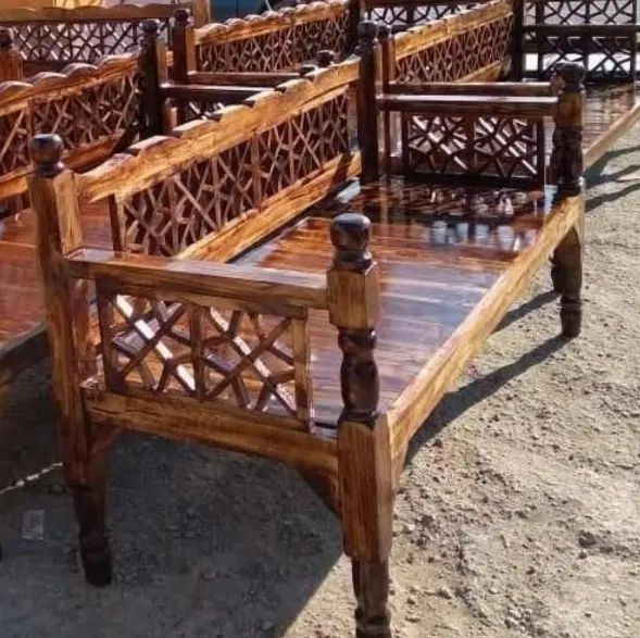 تخت بچه سنتی کد۰۰۸۷۳ چوباروسا عسلی تاج زیر کیقباد|تخت و صندلی بچه|اراک, |دیوار