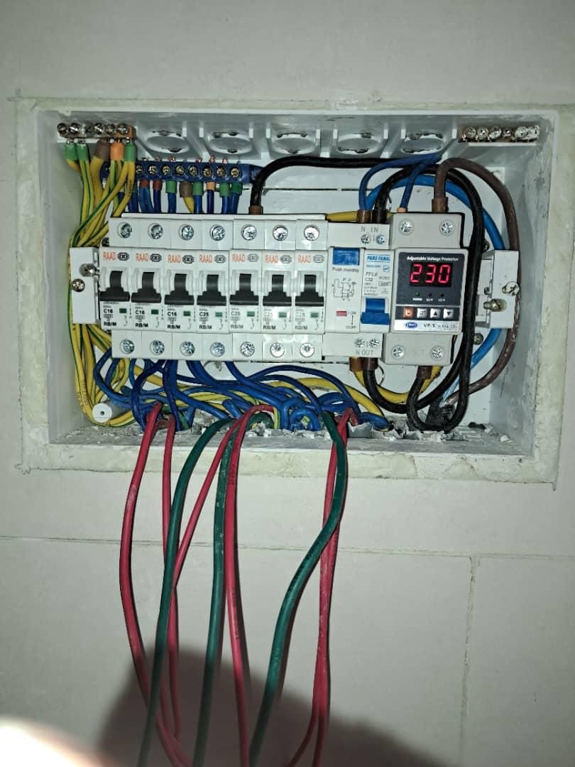 برقکارسیار.برق کارساختمان.برقکاری صنعتی.خانگی|خدمات پیشه و مهارت|بندرعباس, |دیوار